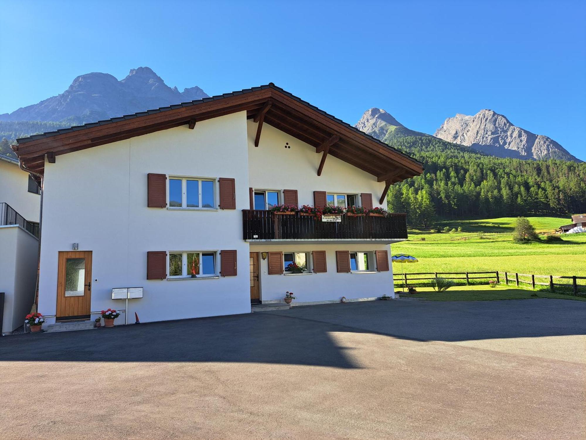 Haus am See Tarasp Exterior foto